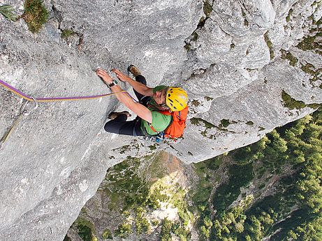 Superrauhe Kletterei an der Alpawand