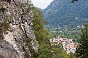 Blick auf Preore am Klettergebiet Croz dell Niere