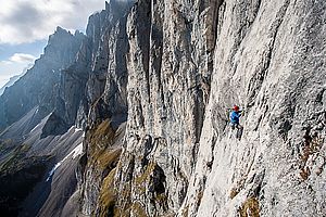 Der Versicherer sollte vor Vertragsabschluss über alpinsportliche Aktivitäten wie alpines Klettern informiert werden