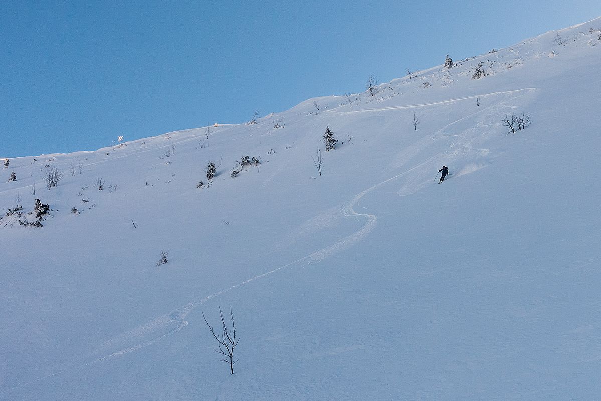 Steiler Pulverschnee im Kar