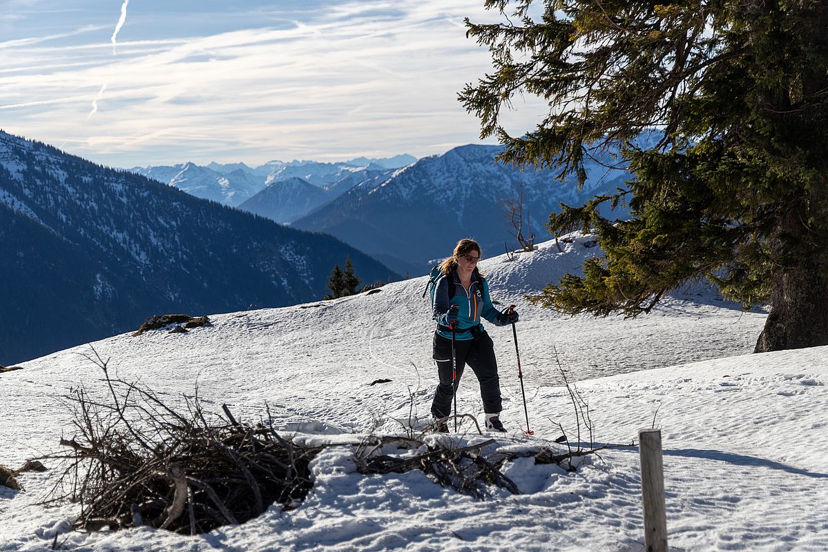 Kurz oberhalb der Lacheralmen dann schon sehr solide Schneedecke