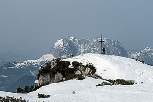 Am Gipfel der Steinplatte mit Blick zum Wilden Kaiser.