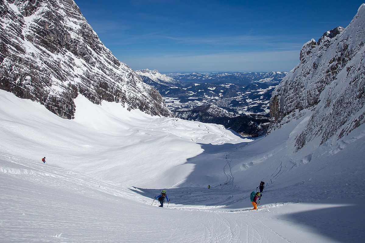 Tiefblick auf den Aufstieg zur Skischarte