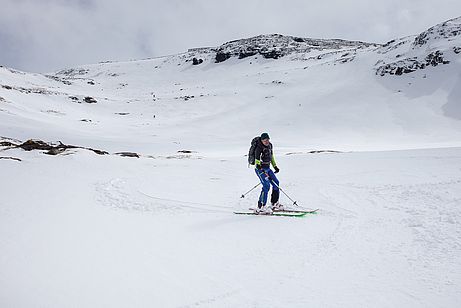 Herrliche Firnabfahrt vom Wolfendorn