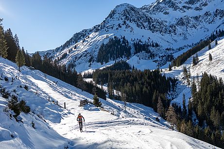 Wir verlassen die präparierte Rodelbahn