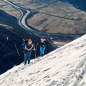 Blick aus dem oberen Teil des Anstiegs Richtung Inntal