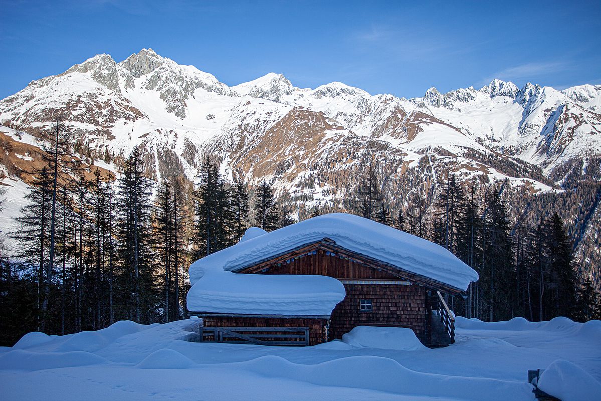 Etwa ein Meter Schnee an der Marcheralm