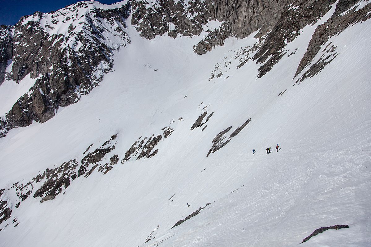 Der Steilhang unter der Schwarzensteinhütte