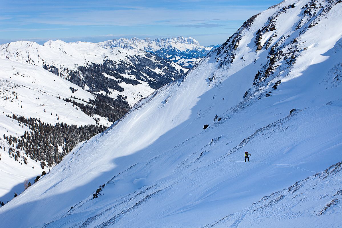 Die verblasenen Nordwesthänge im Talschluß des Spertentales, hier musste man bissl aufpassen auf Triebschneemulden.