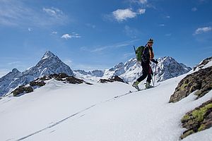 Aufstieg vor dem mächtigen Piz Ot