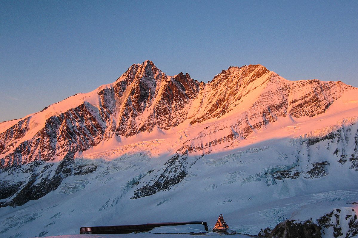 Der Großglockner im Sonnenaufgang von der Oberwalderhütte 