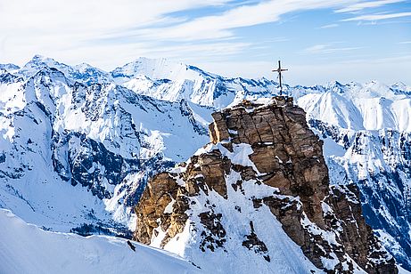 Der Rührkübel mit Blick zum Hohen Tenn und zum Wiesbachhorn.