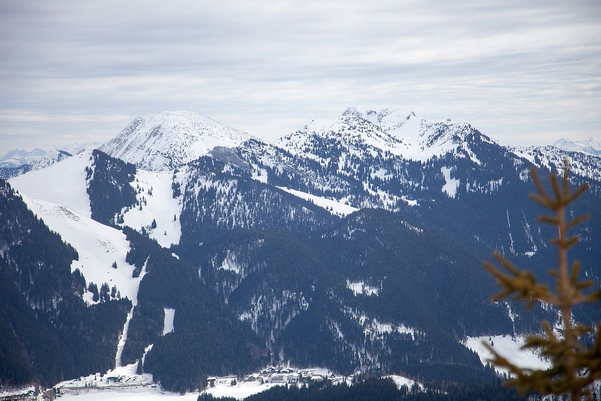 Blick zum Taubenstein und zur Rotwand.