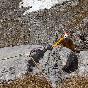 Rauhe Wasserrillen in der dritten Seillänge