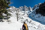 Blick aus dem Aufstiegsgraben zu Ackerlspitze (mitte)