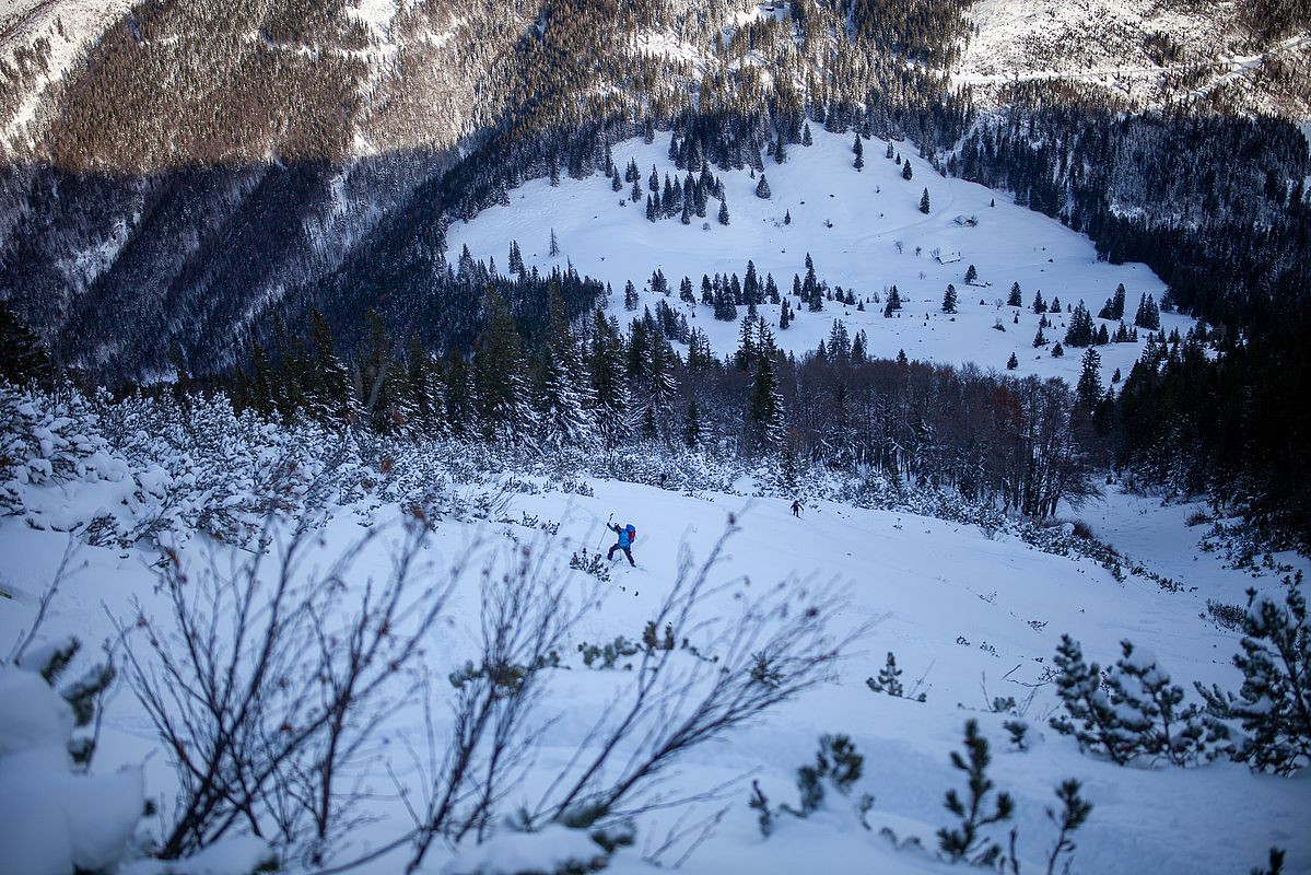 Tiefblick auf die Steilrinne