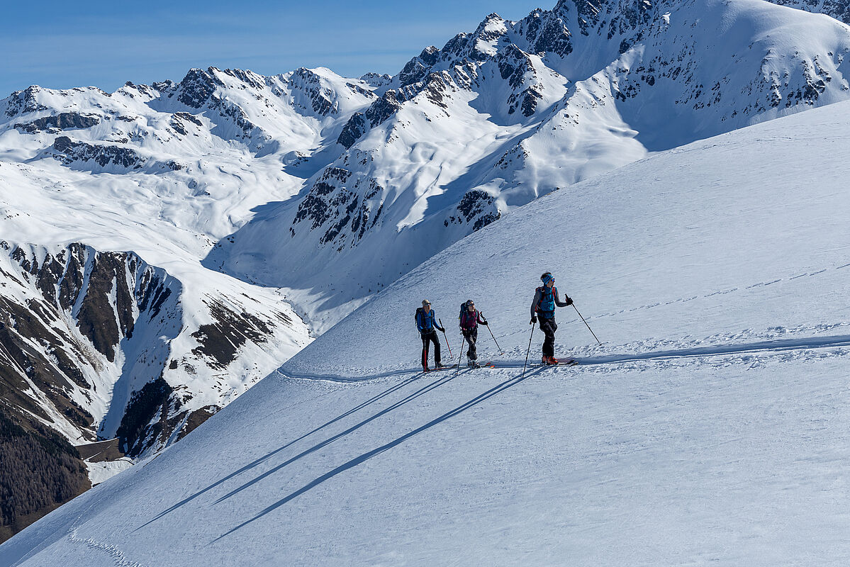  Bereits ab etwa 2600 m war die Schneeoberfläche in den Nordhängen noch pulvrig 