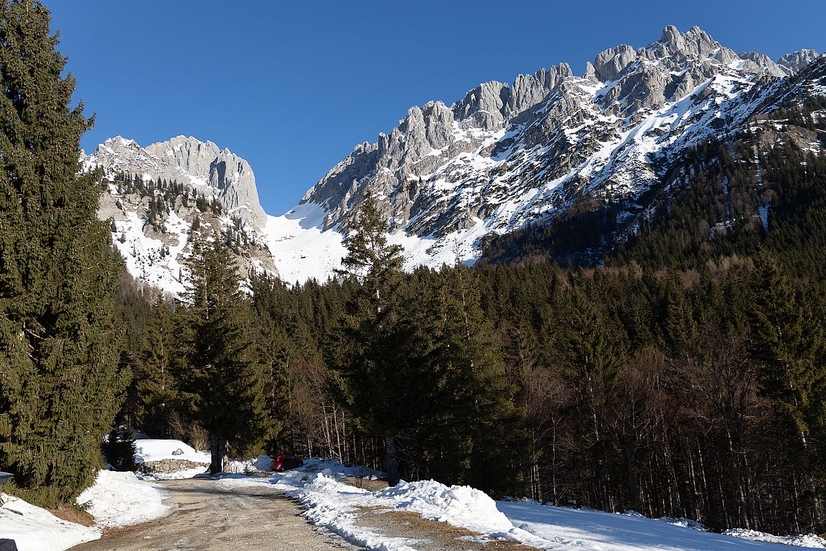 Genug Schnee ab der Wochenbrunner Alm