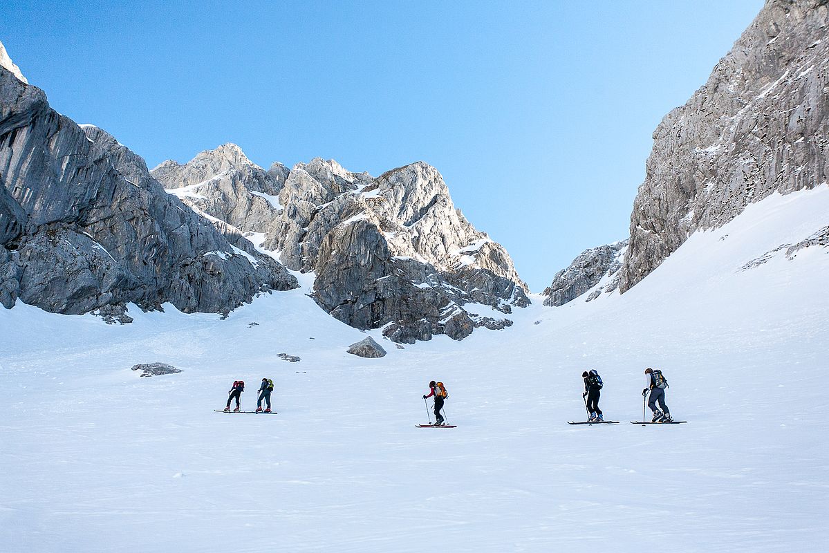 Im schattigen Schneekar