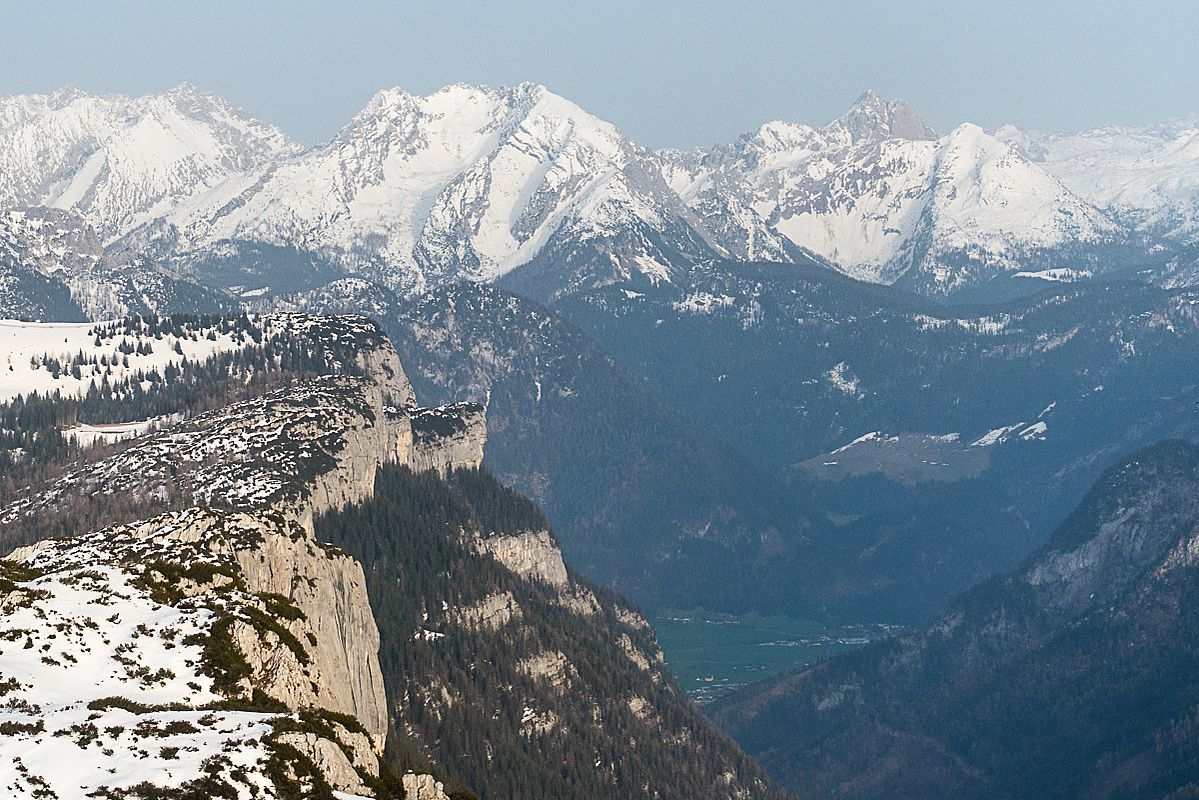 Blick über den Urlkopf hinüber zur Hocheisspitze und zum Seehorn. 