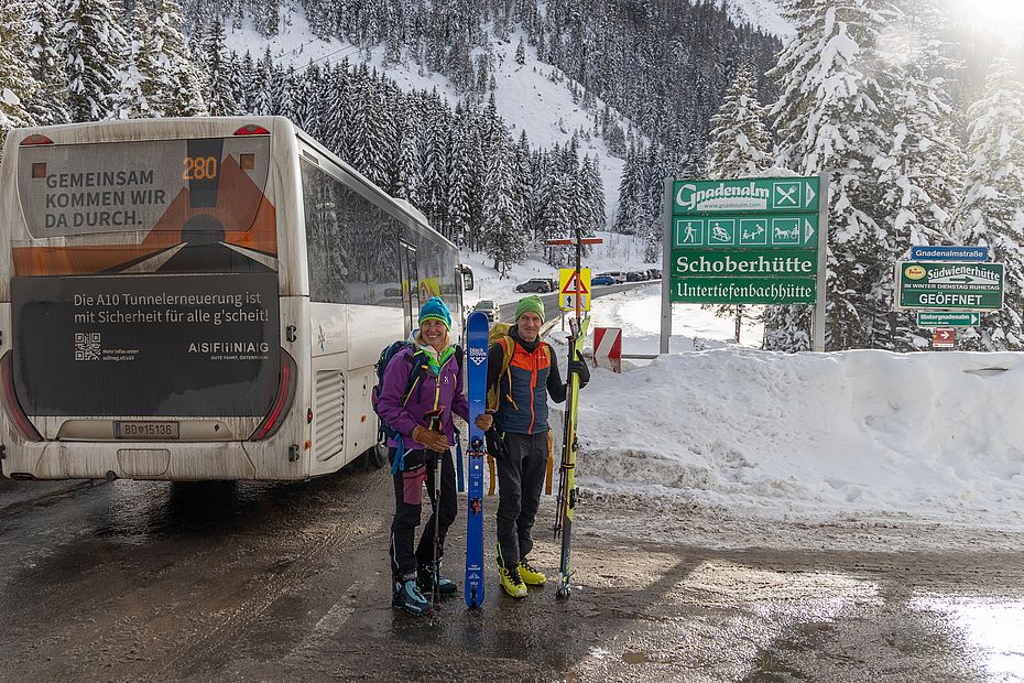 Der Bus von Radstadt hält direkt bei der Gnadenalm