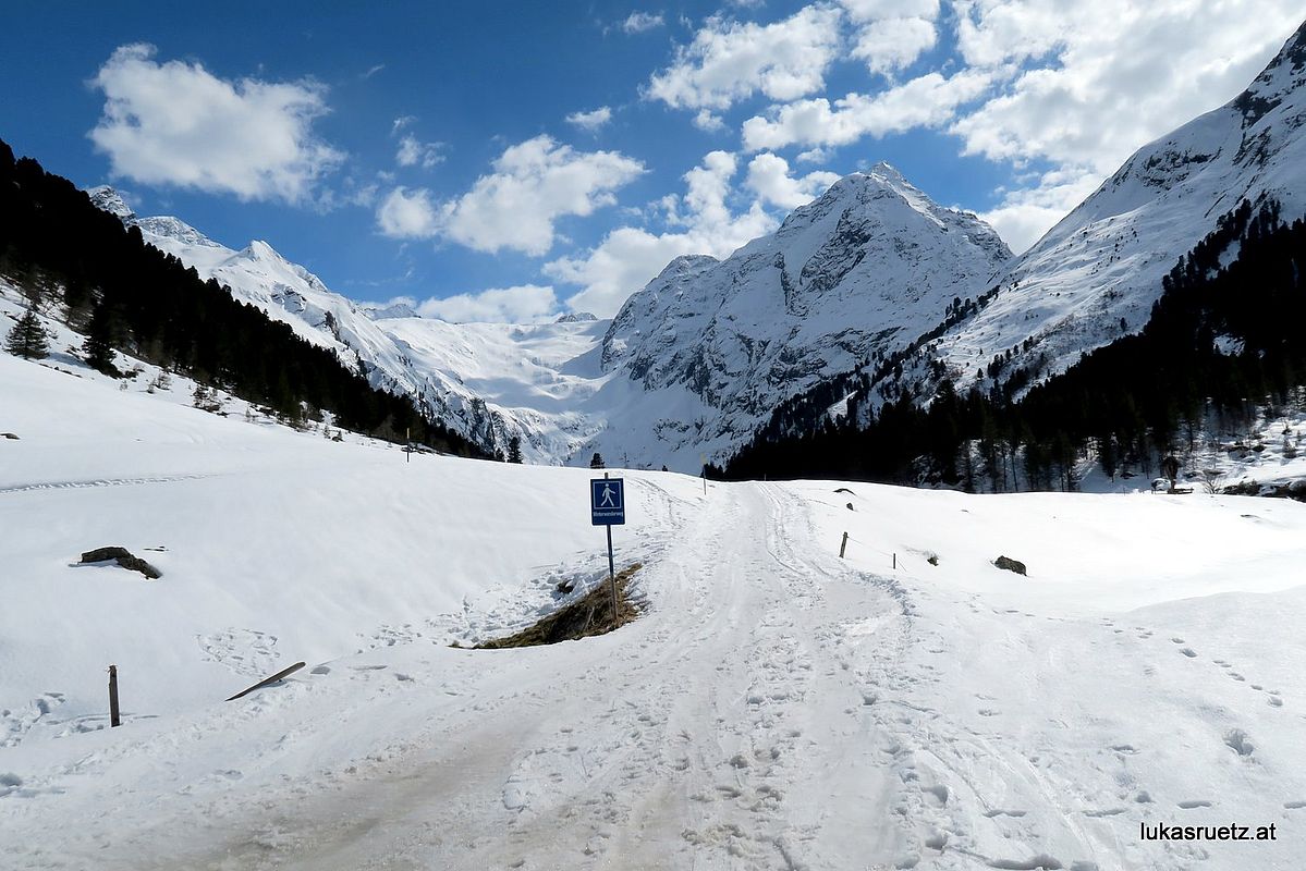 Blick in den Lüsener Talschluss