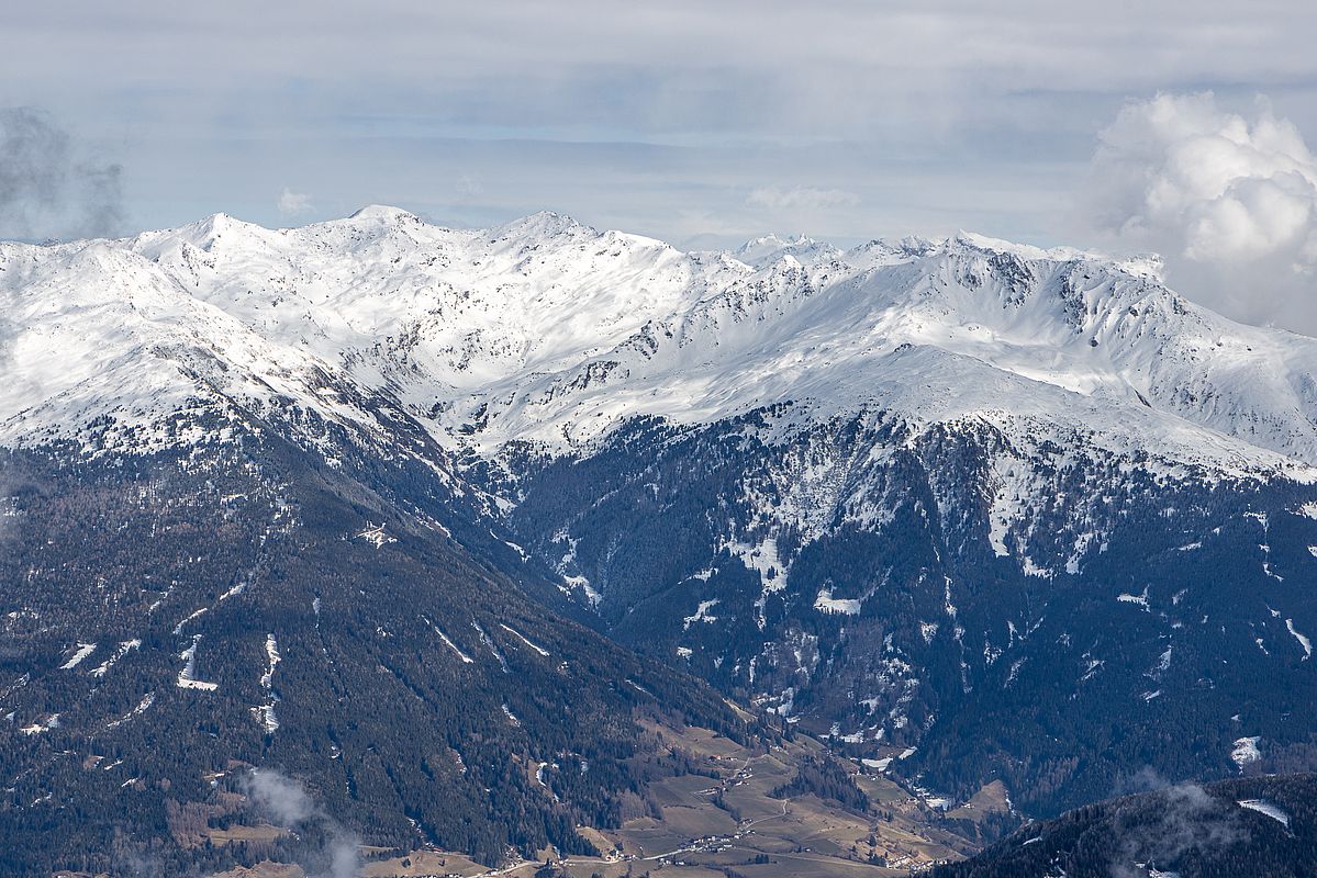 Blick in die Tuxer Alpen - im Arztal schauts auch noch ok aus