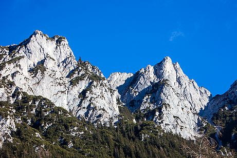 Zettenkaiser (rechts) und Grüblerkaiser von Süden