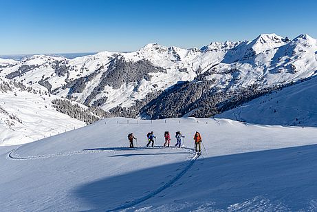 Traumhaftes Winterwetter beim Aufstieg zum Rauber