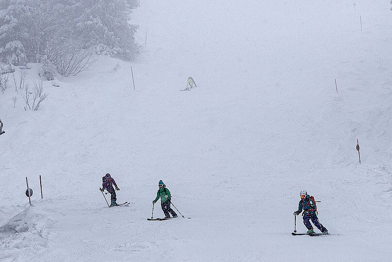 Abfahrt im Nebel vom Rosskopf