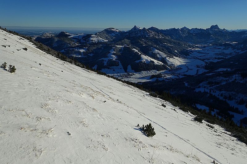 Meist dünne Schneeauflage auch noch im Allgäu