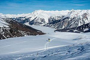 Aufstieg zum Watles, hoch über dem Reschensee