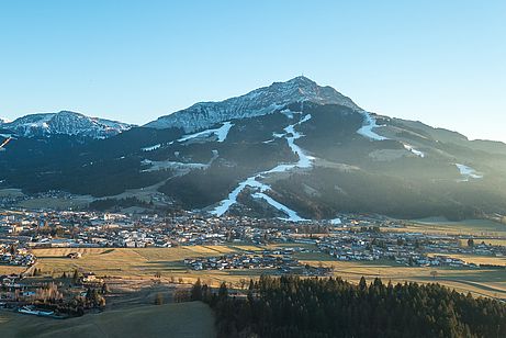 Jämmerliche Schneesituation - aber mit Kunstschnee halten die Skigebiete ihre Gäste bei Laune.