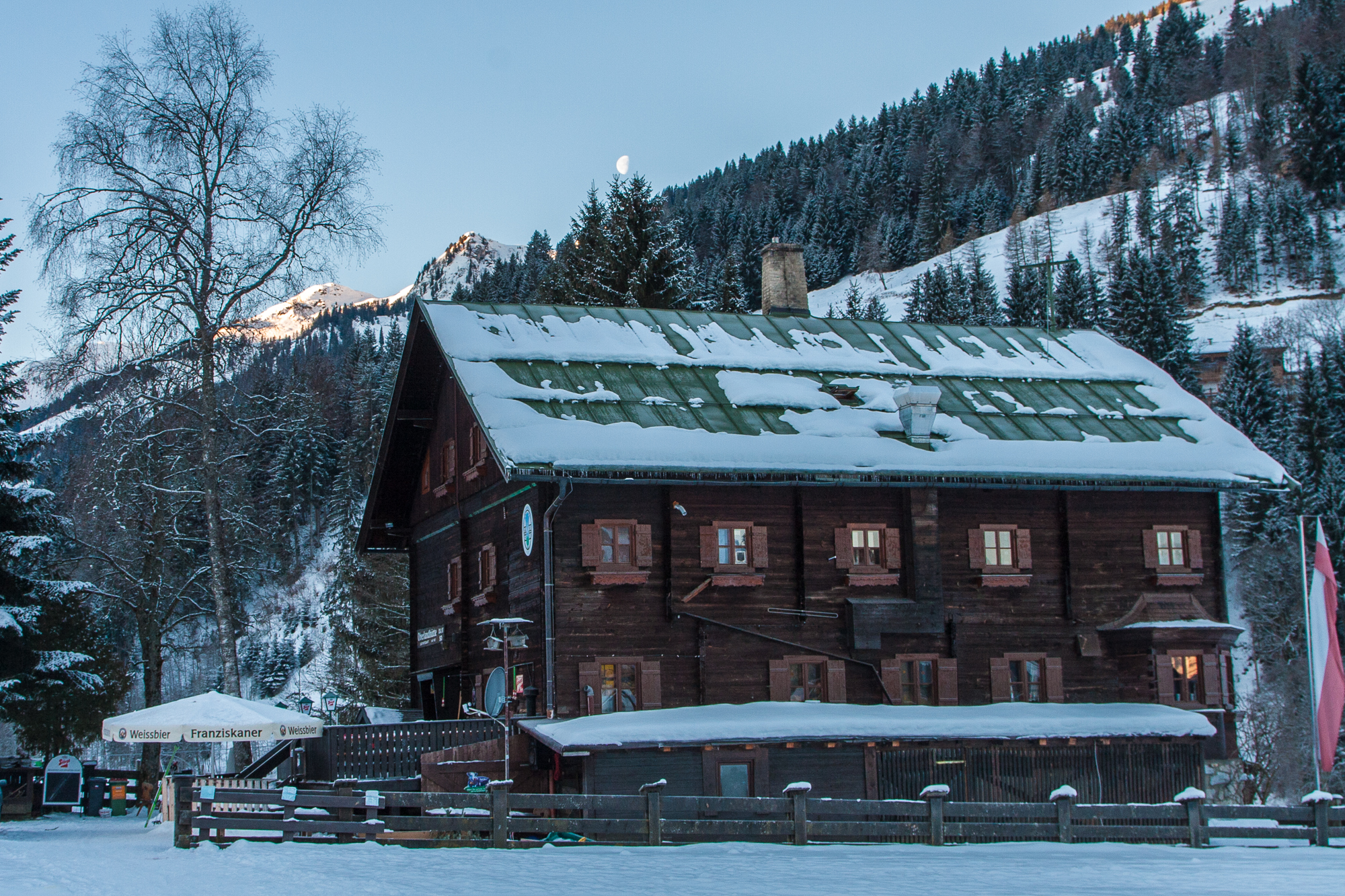 Die Oberlandhütte im Spertental 