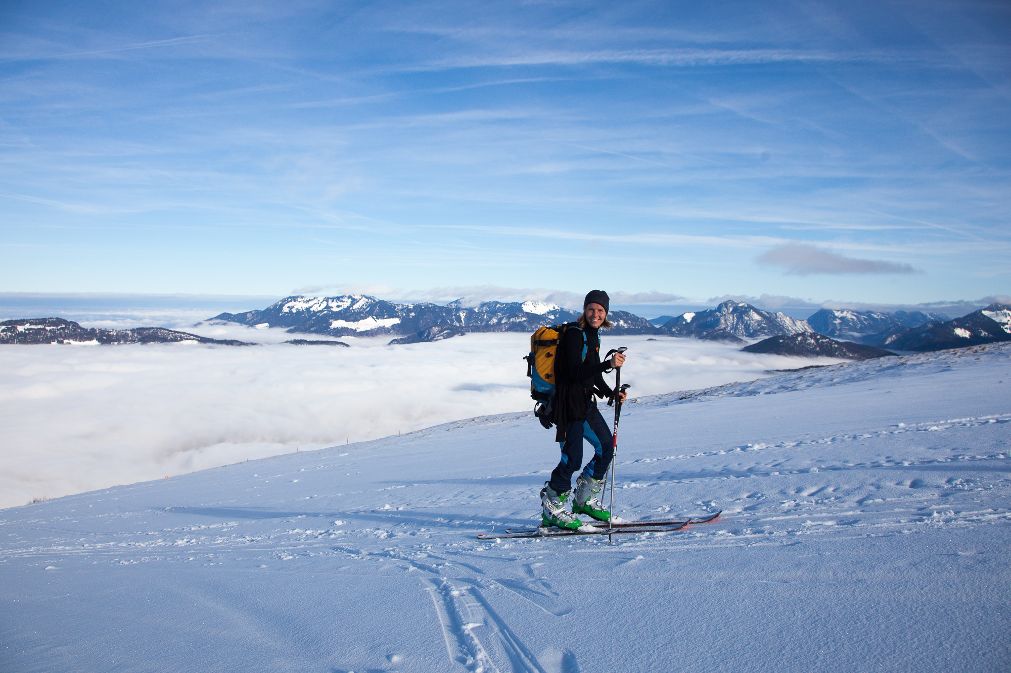 Tolles Wetter und gute Verhältnisse auf der planierten und überzuckerten Piste im oberen Teil.