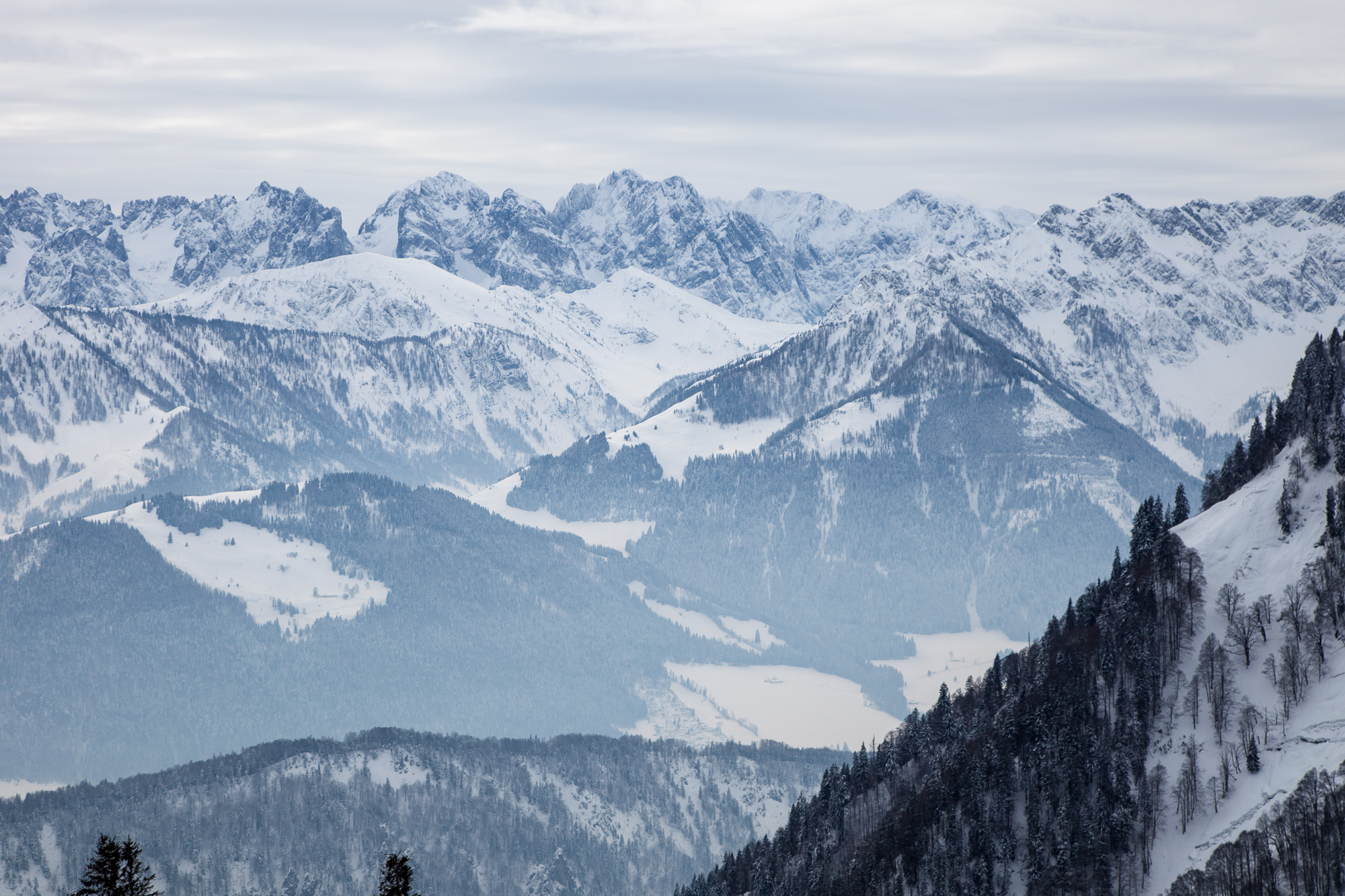 Schöner Ausblick zum Wilden Kaiser vom Gipfelkamm