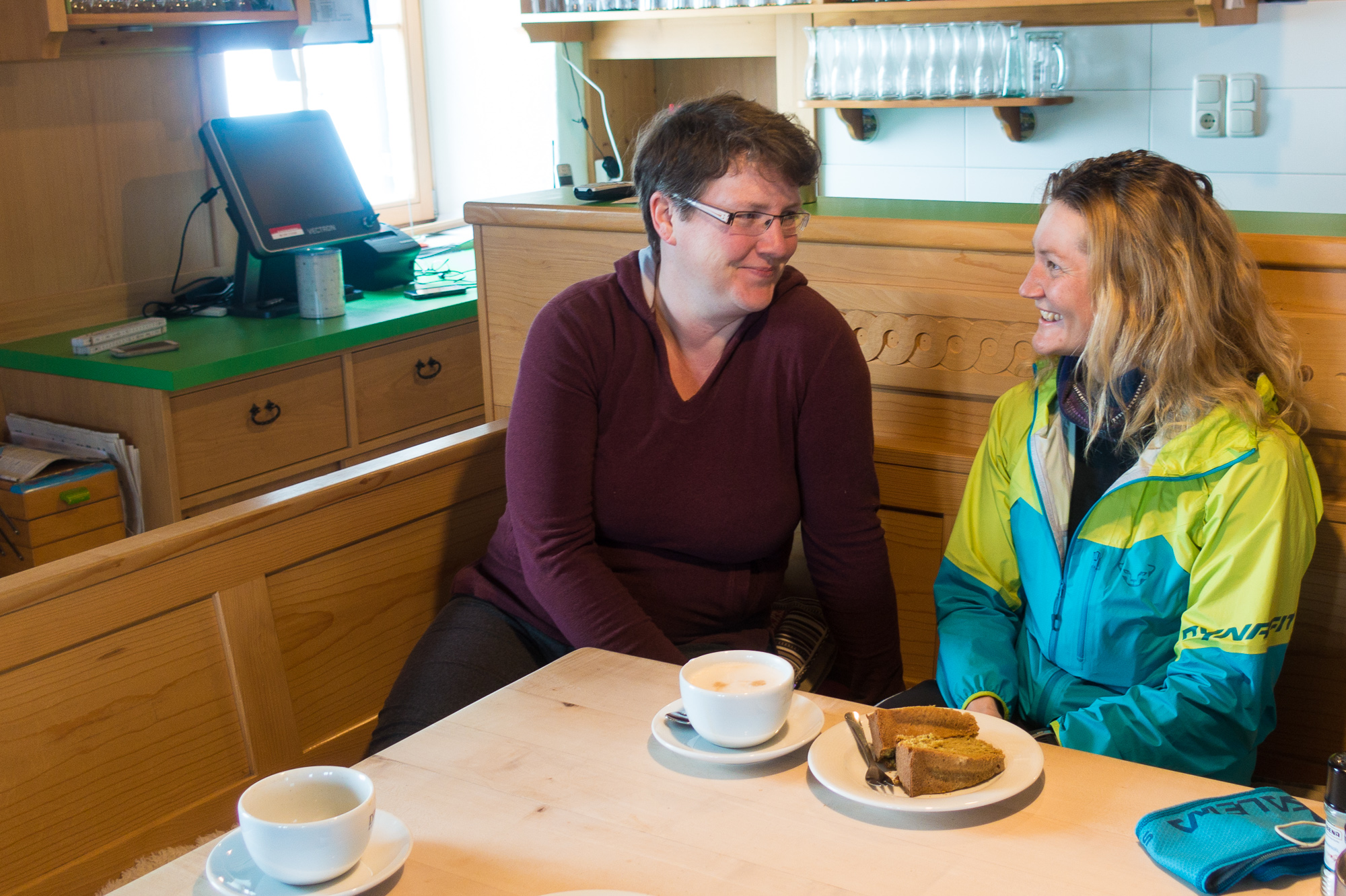 Kaffeepause am Brünnsteinhaus. 