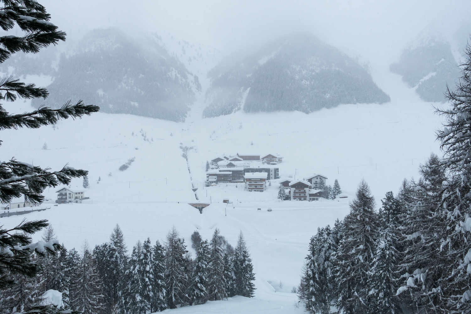 Blick von gegenüber zum Langtauferer Ortsteil Kappl