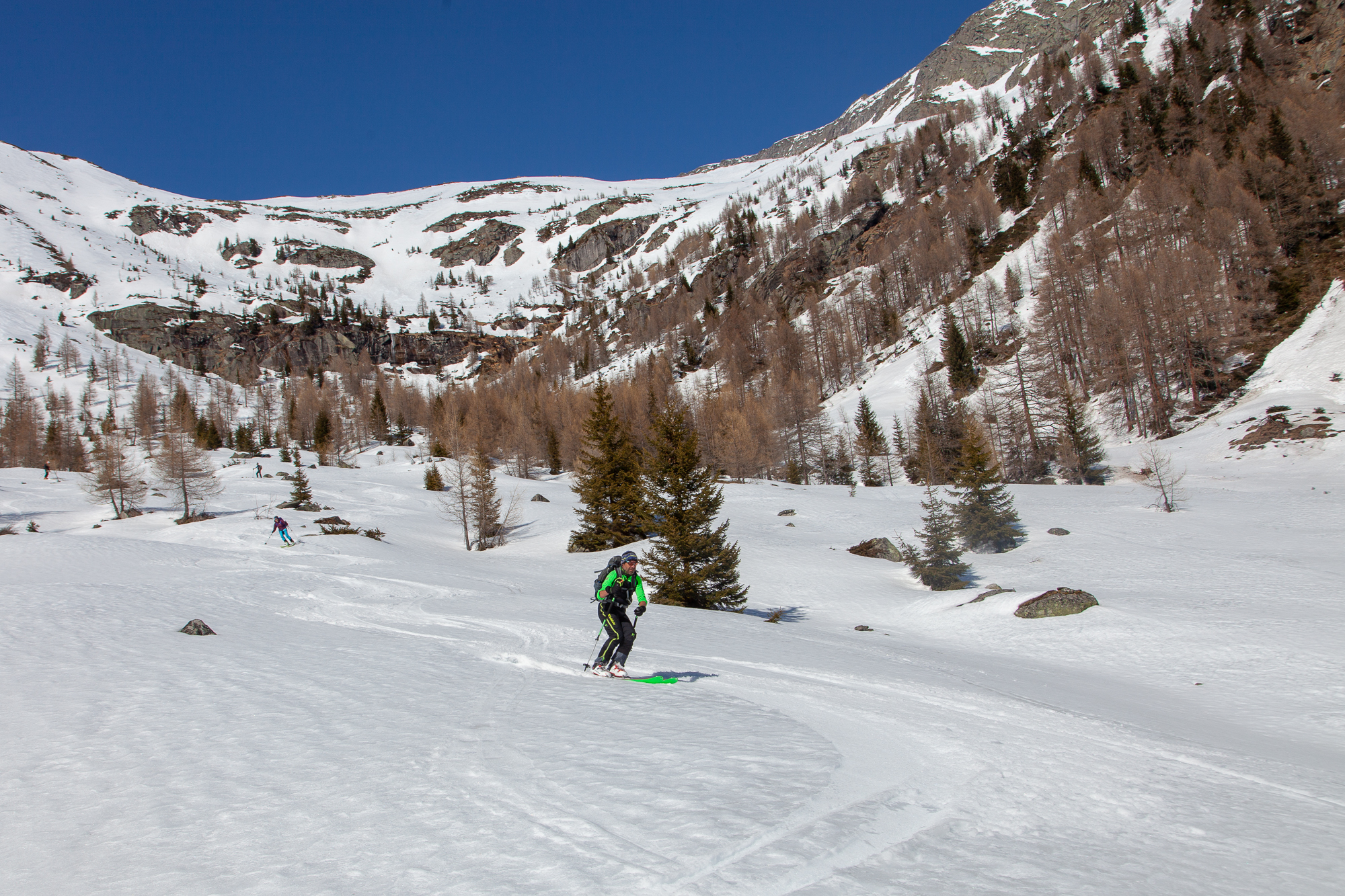 Besser gehts kaum - 2 cm Butterfirn um 14 Uhr im Talboden auf 1800 m