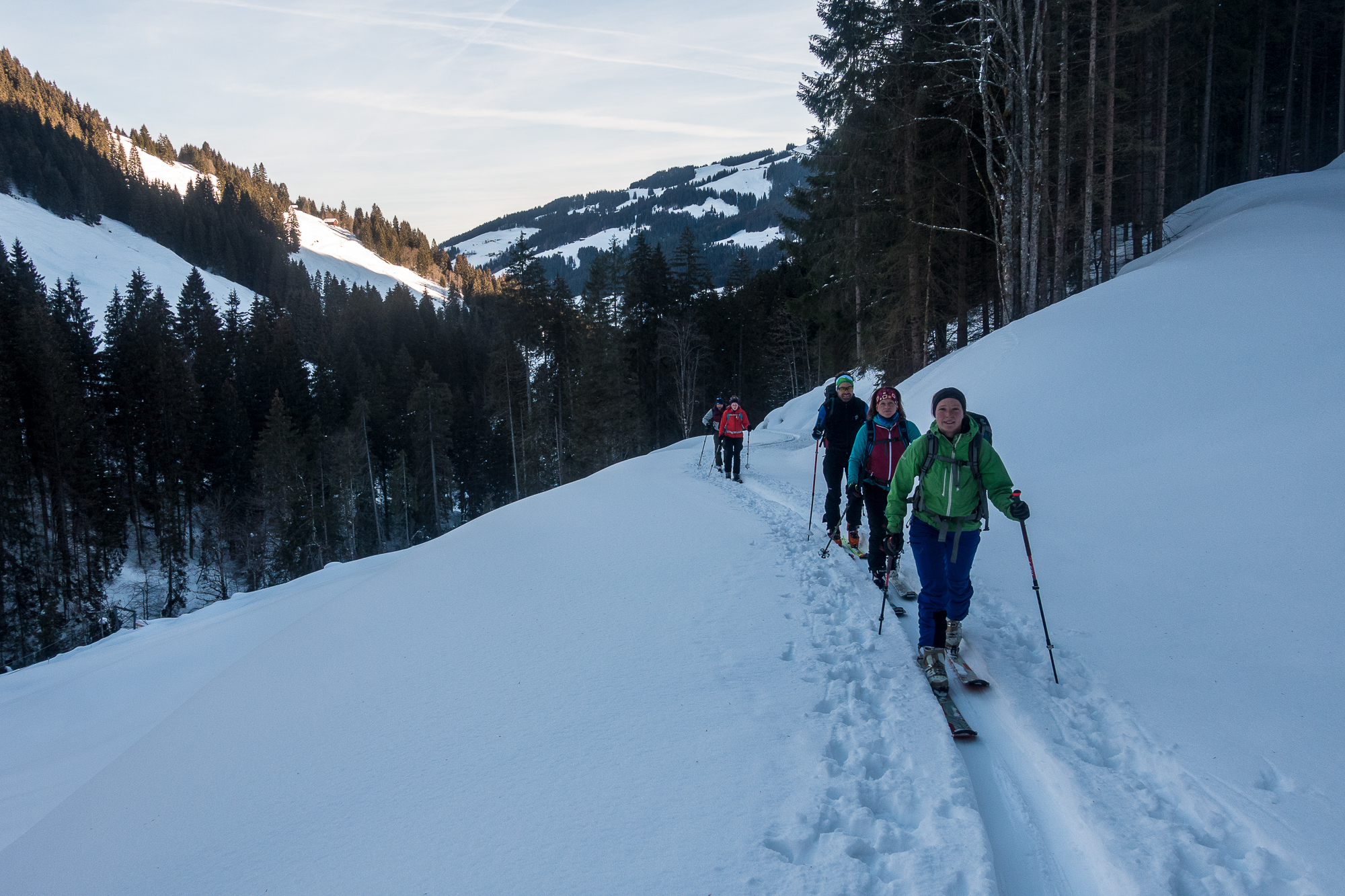 Morgendlicher Aufstieg aus dem Unteren Grund ins Schöntal