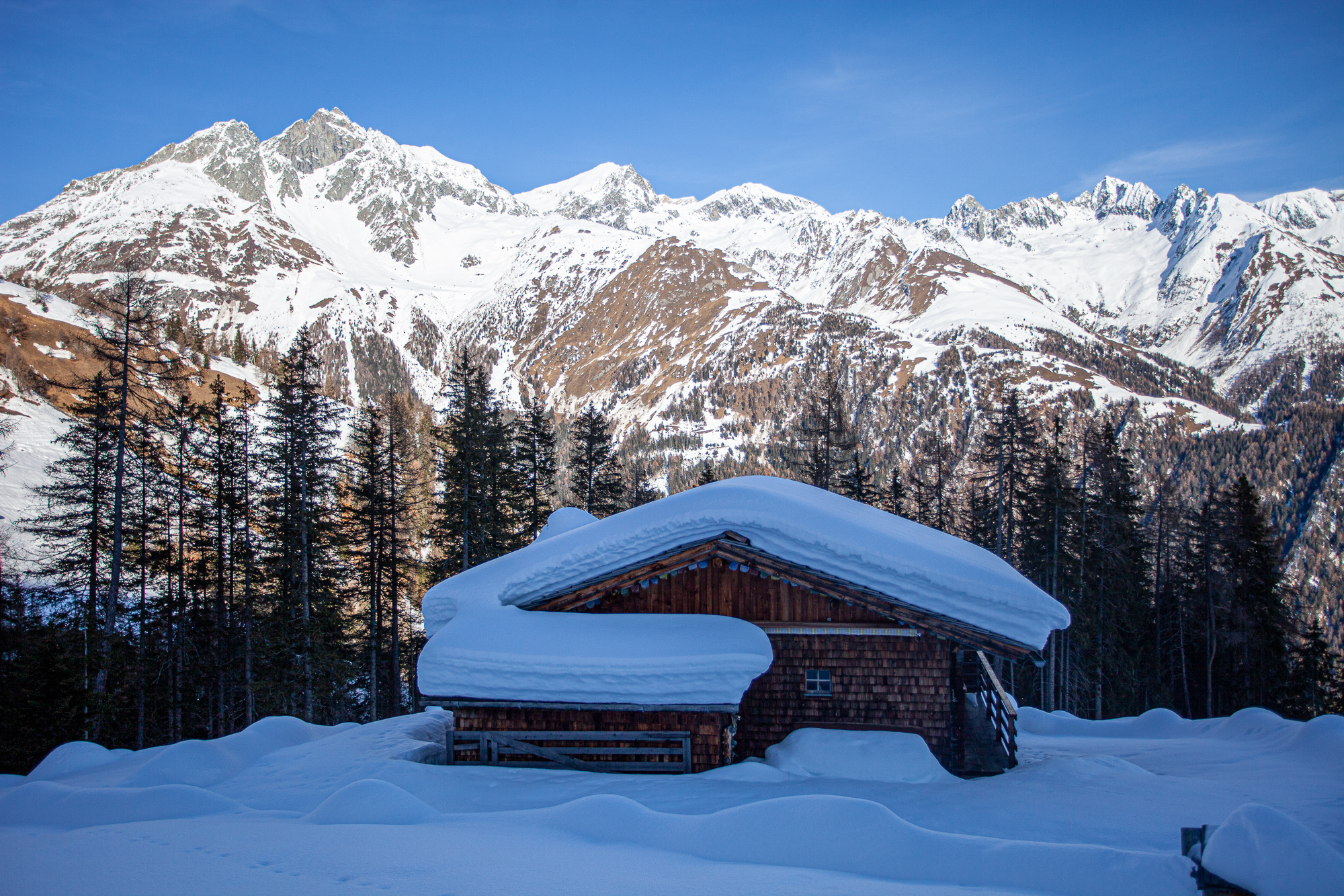 Etwa ein Meter Schnee an der Marcheralm