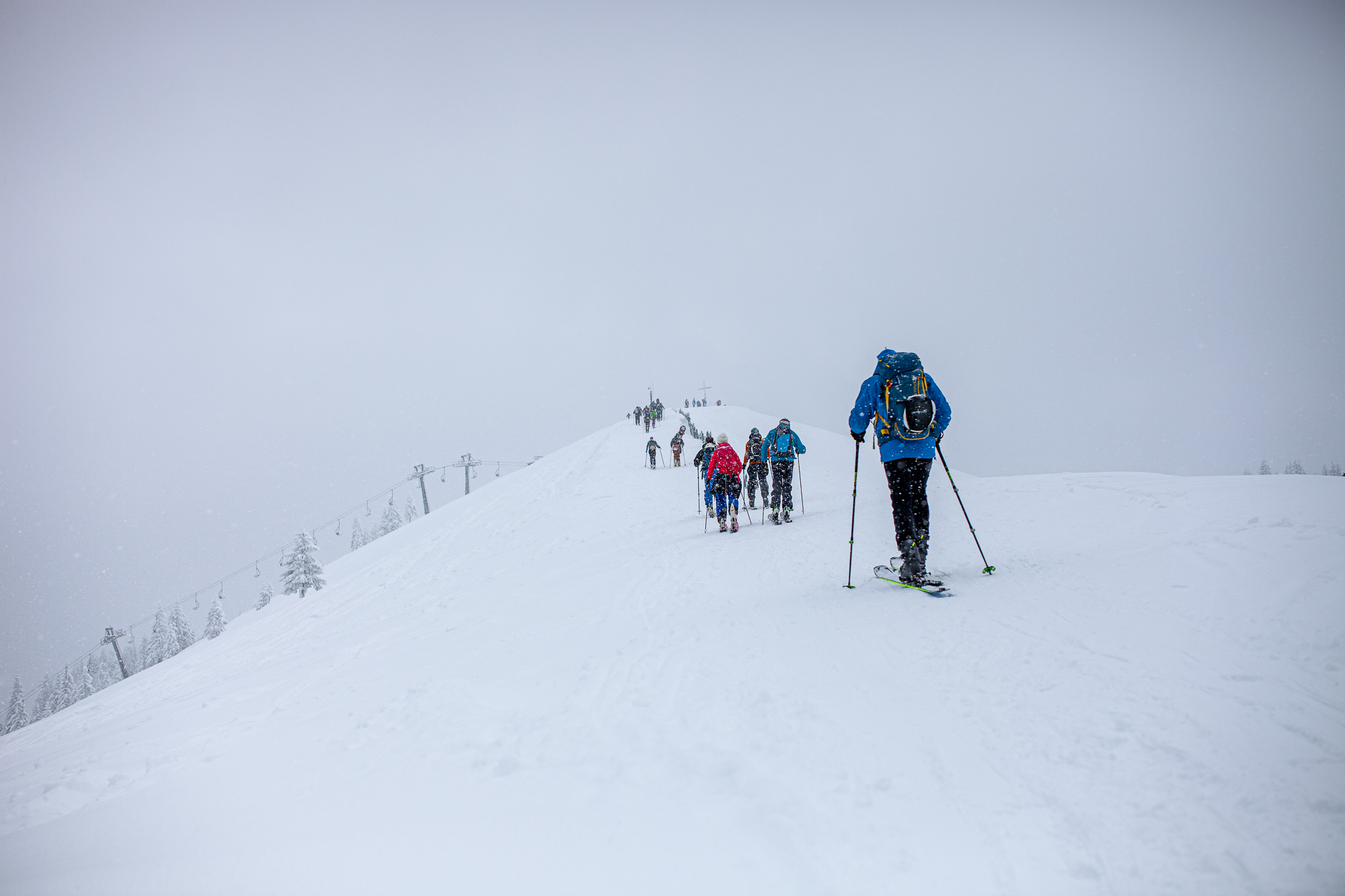 Die alltägliche Roßkopf-Gipfelkarawane