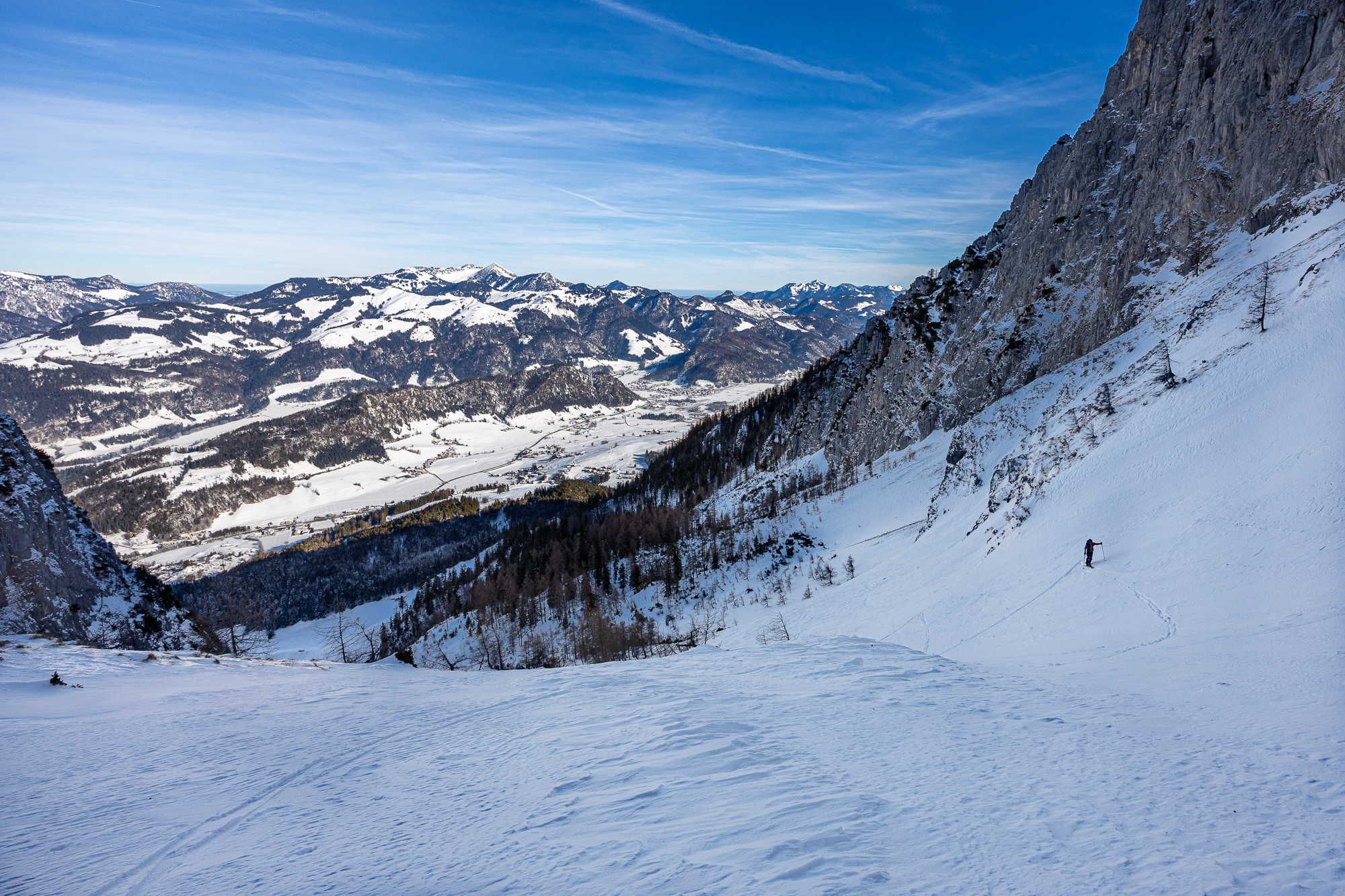 Aufstieg durch die steile Mulde