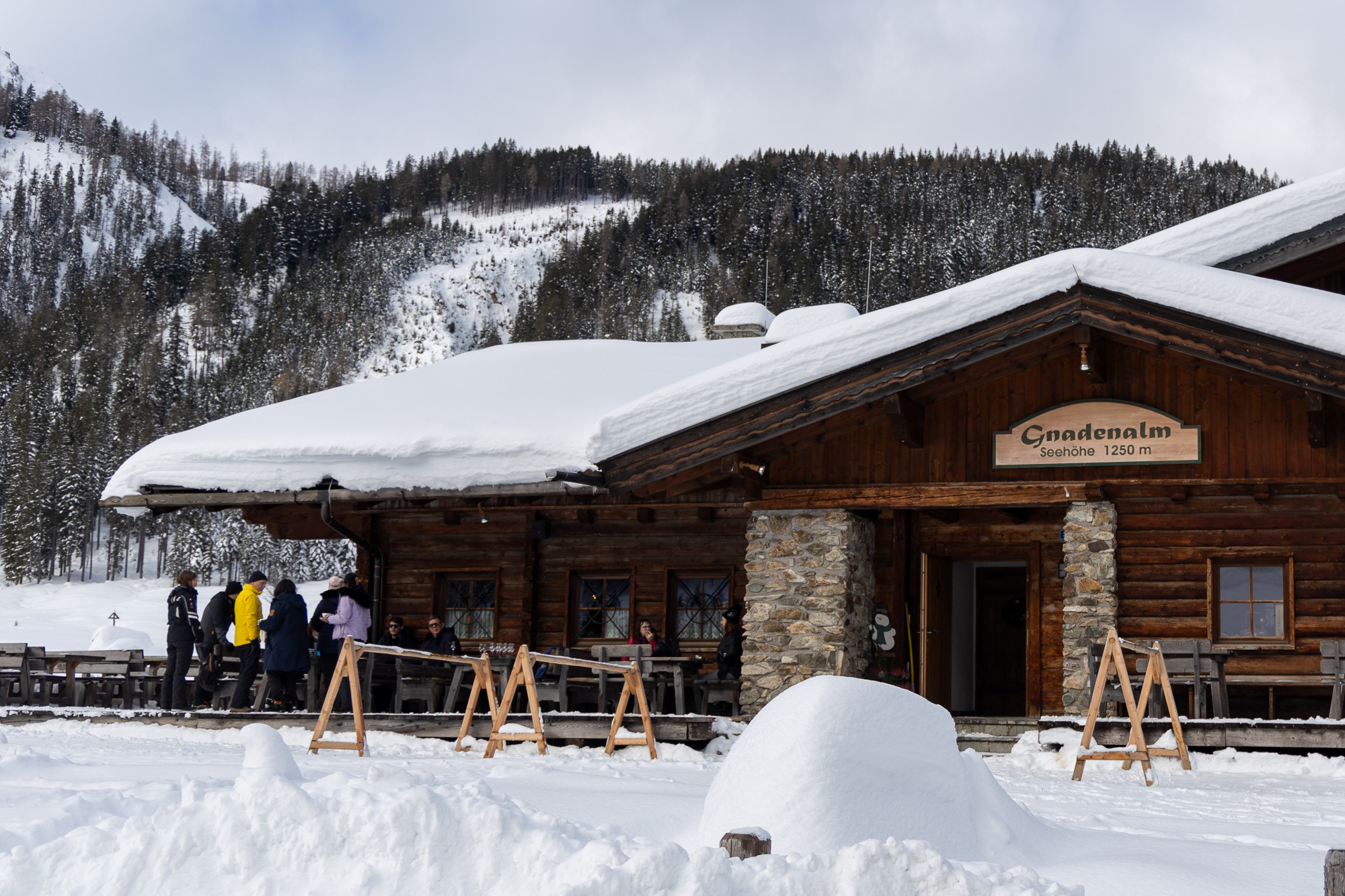 Am Ausgangspunkt an der Gnadenalm zwischen Untertauern und Obertauern liegt schon viel Schnee